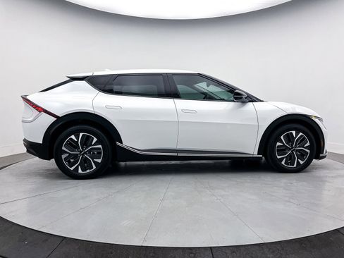 Used 2023 Kia EV6 Light image 38