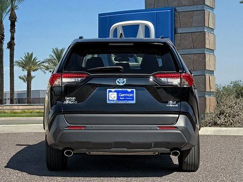 Used 2024 Toyota RAV4 XLE Premium image 6