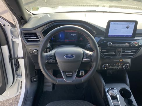 Used 2024 Ford Escape ST-Line Select AWD/4WD image 12