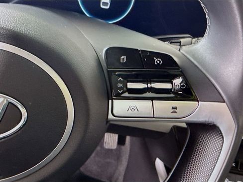 Certified 2023 Hyundai Elantra Limited image 25