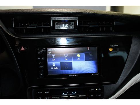 Used 2016 Scion iM image 25