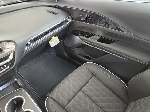 New 2026 Cadillac Lyriq V w/ Exterior Carbon Fiber Package image 18