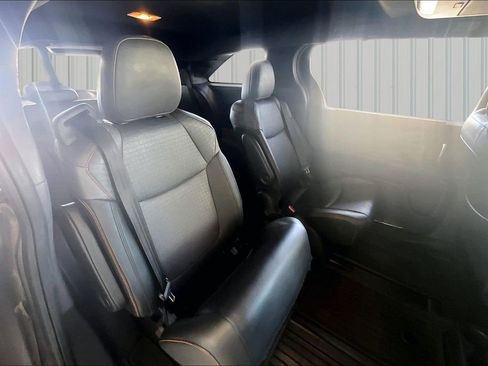 Used 2021 Toyota Sienna XSE w/ XSE Plus Package FWD image 20