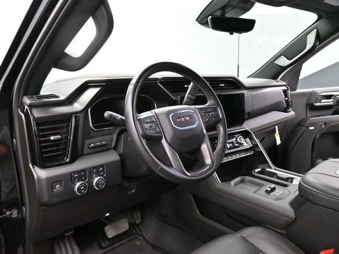 Used 2024 GMC Sierra 2500 AT4 w/ AT4 Premium Plus Package AWD/4WD image 16