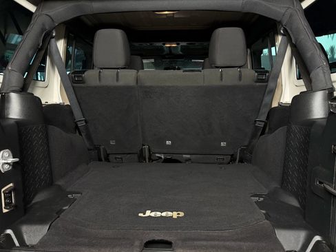 Used 2016 Jeep Wrangler Unlimited Sport w/ Connectivity Group image 21