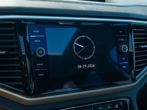 Used 2023 Volkswagen Atlas Cross Sport SE w/ Panoramic Sunroof Package FWD image 25