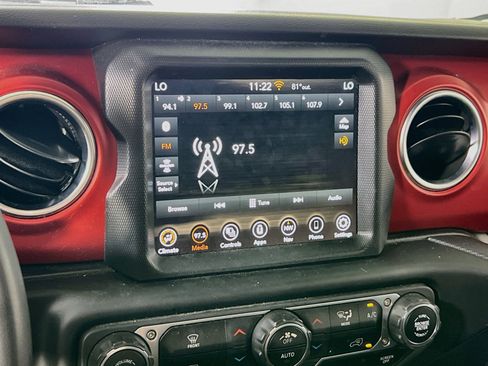 Used 2023 Jeep Gladiator Rubicon w/ Trailer Tow Package AWD/4WD image 15