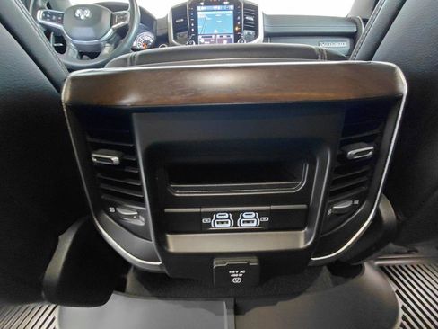 Used 2022 RAM 1500 Laramie AWD/4WD image 18