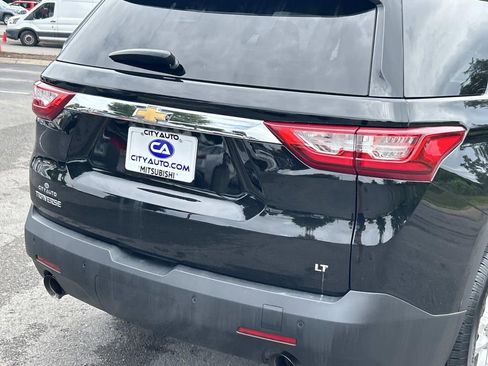 Used 2019 Chevrolet Traverse LT FWD image 13