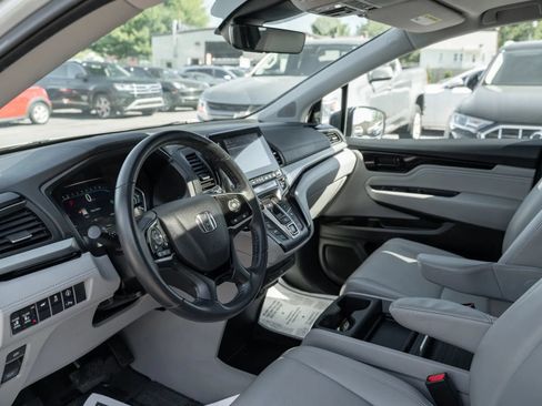 Used 2023 Honda Odyssey Touring image 6