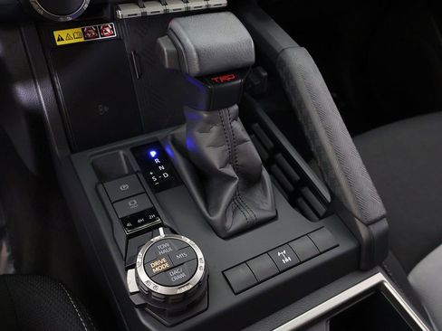 Used 2025 Toyota 4Runner TRD Off-Road AWD/4WD image 49
