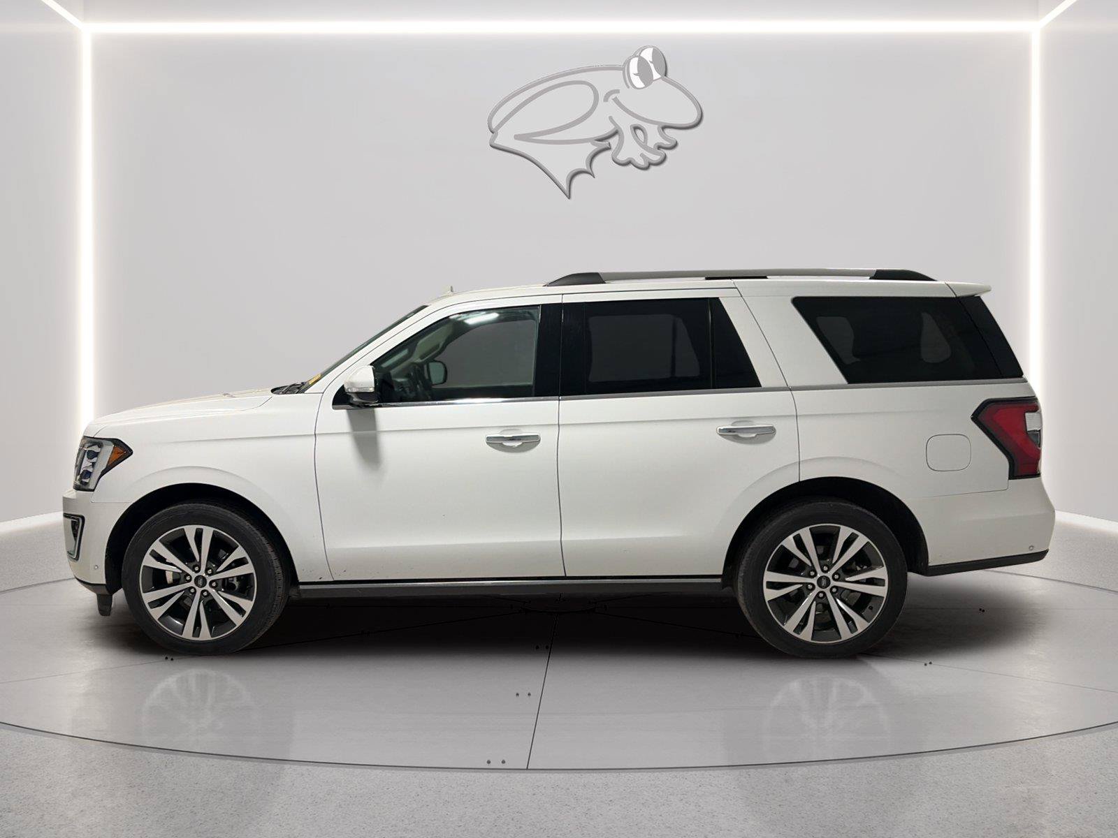 Certified 2020 Ford Expedition Limited w/ Equipment Group 302A AWD/4WD image 2