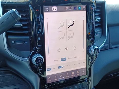 New 2026 RAM 2500 Big Horn AWD/4WD image 23