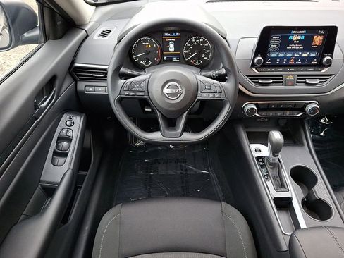 Certified 2025 Nissan Altima 2.5 S image 13