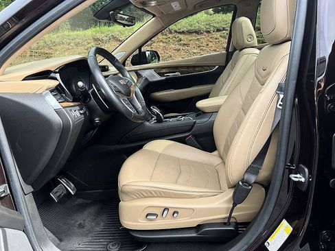 Used 2020 Cadillac XT5 Sportv w/ Platinum Package AWD/4WD image 12
