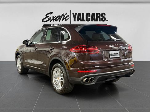 Used 2016 Porsche Cayenne S AWD/4WD image 3