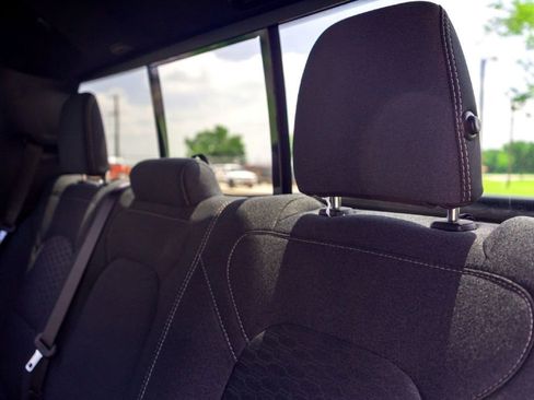 New 2026 RAM 1500 Express AWD/4WD image 24