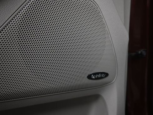 Used 2017 Kia Sedona SX image 11