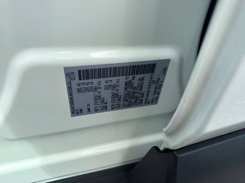 Used 2024 Nissan Rogue S FWD image 18