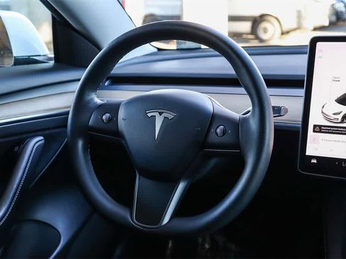 Used 2021 Tesla Model 3 Standard Range Plus image 14