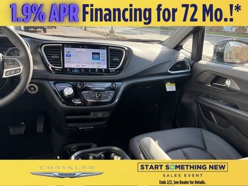 New 2026 Chrysler Pacifica Select image 19