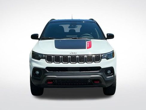 Used 2024 Jeep Compass Trailhawk AWD/4WD image 9