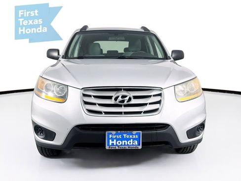 Used 2011 Hyundai Santa Fe GLS image 2