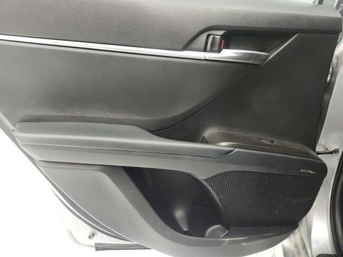 Used 2023 Toyota Camry LE image 9