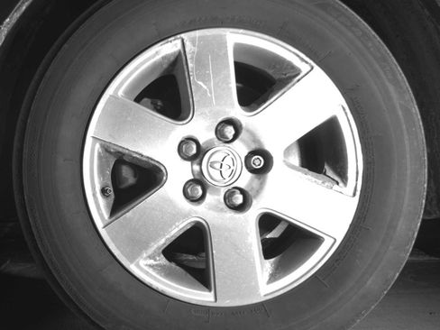 Used 2008 Toyota Sienna XLE image 9