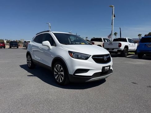 Used 2022 Buick Encore Preferred w/ Safety Package FWD image 3