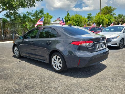 Used 2025 Toyota Corolla LE w/ Convenience Package FWD image 8