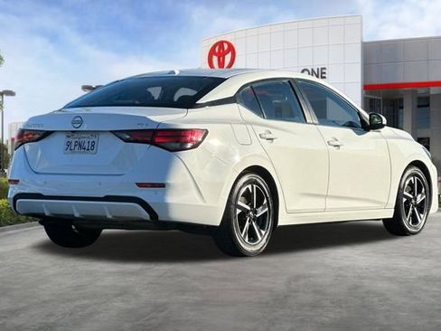 Used 2024 Nissan Sentra SV image 4