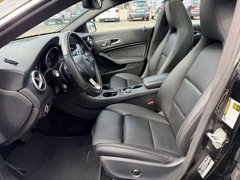 Used 2018 Mercedes-Benz CLA 250 4MATIC image 11