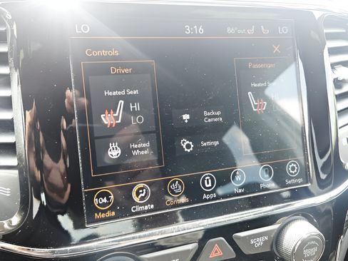 Used 2020 Jeep Grand Cherokee Altitude RWD image 20