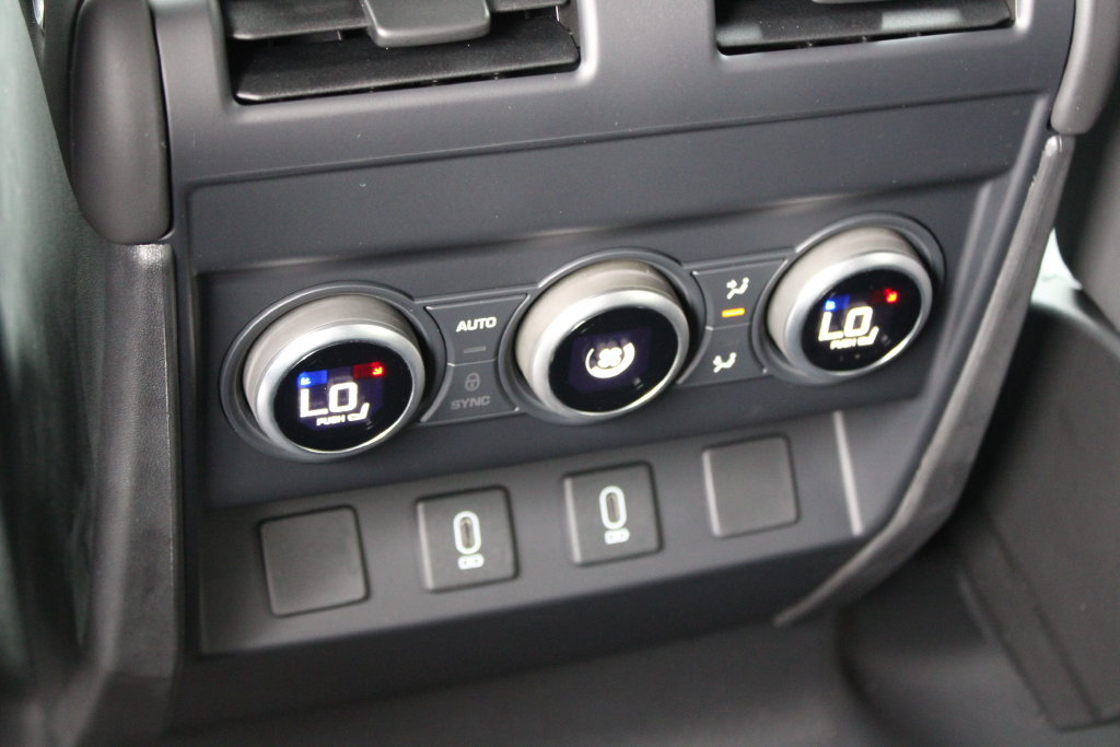 New 2026 Land Rover Defender 110 X-Dynamic SE AWD/4WD image 12