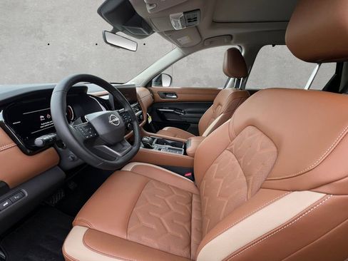 New 2026 Nissan Pathfinder Platinum w/ Cargo Package FWD image 19