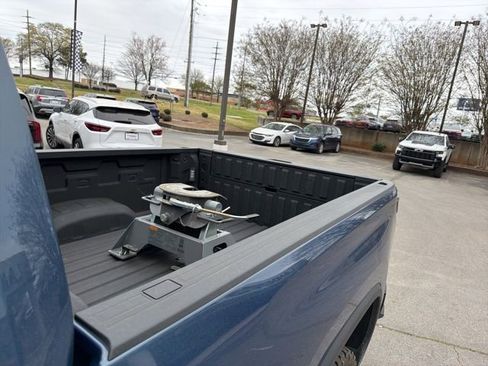 Used 2025 Chevrolet Silverado 2500 LT w/ Trail Boss Package image 13