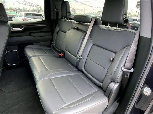 Used 2025 GMC Sierra 1500 SLT image 19