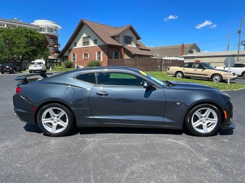 Used 2023 Chevrolet Camaro LT RWD image 8