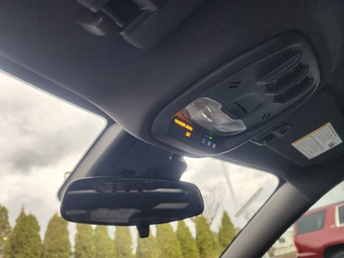 New 2026 Chevrolet Trax RS w/ Sunroof Package FWD image 37