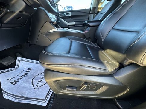 Used 2023 Ford Explorer XLT w/ Equipment Group 202A image 12