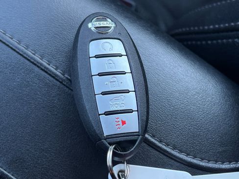 Used 2019 Nissan Rogue SL image 29