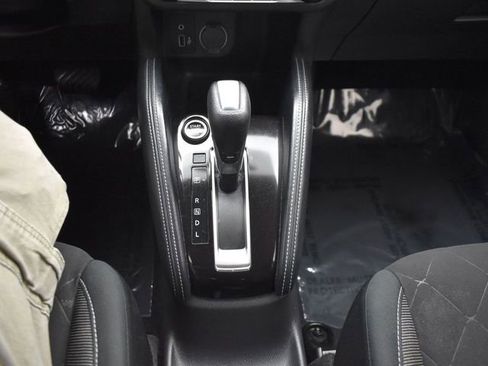 Used 2019 Nissan Kicks SV FWD image 13