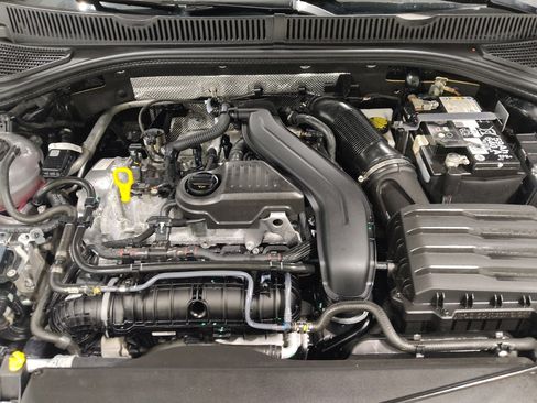 Used 2025 Volkswagen Jetta SE FWD image 30