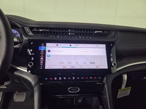 New 2026 Jeep Grand Cherokee Altitude image 12