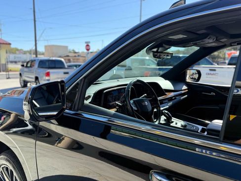 Used 2021 Cadillac Escalade ESV Premium Luxury image 11