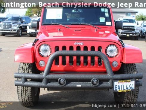 Used 2017 Jeep Wrangler Unlimited Rubicon w/ Connectivity Group image 2