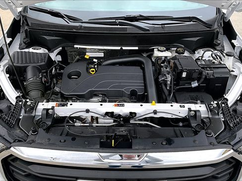 Used 2024 GMC Terrain SLE image 28