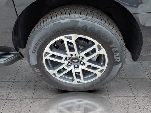 New 2025 Ford Expedition Max Active image 4