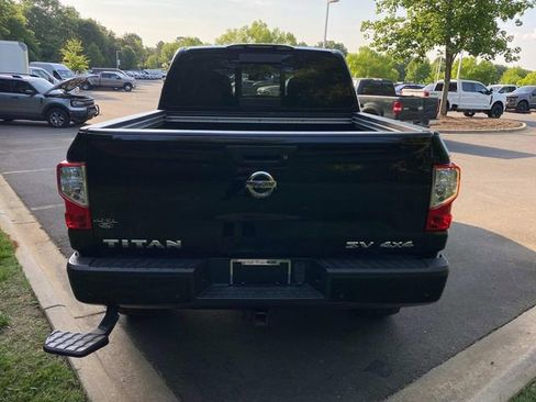 Used 2021 Nissan Titan SV w/ SV Convenience Package AWD/4WD image 32